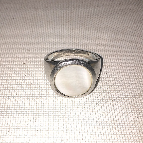 Jewelry - Mother Pearl 925 Ring
